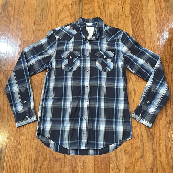 American Eagle Outfitters Other - American Eagle Outfitters Vintage Fit Snap Down Shirt Long Sleeve NWT Medium